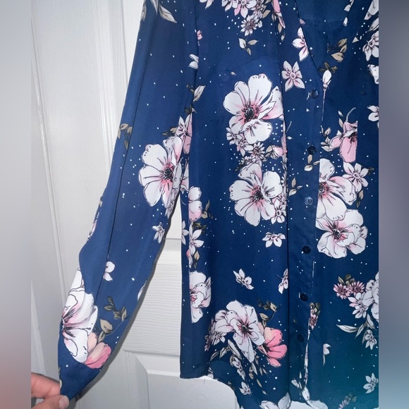 IZ Byer Navy Blue floral Button Up Long Sleeve Knotted Roll Tab Blouse large - Picture 3 of 4